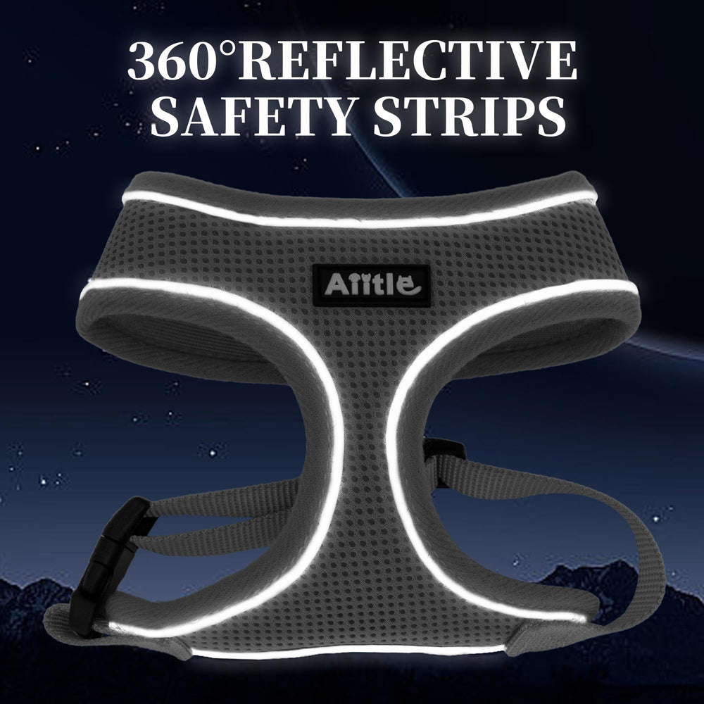 Aiitle harness grey – quick-release buckle for easy on off during quick walks.