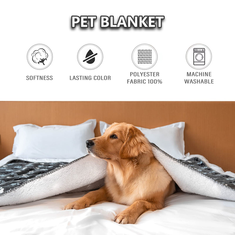 AIWEK blanket with paw-print pattern ready for large dogs