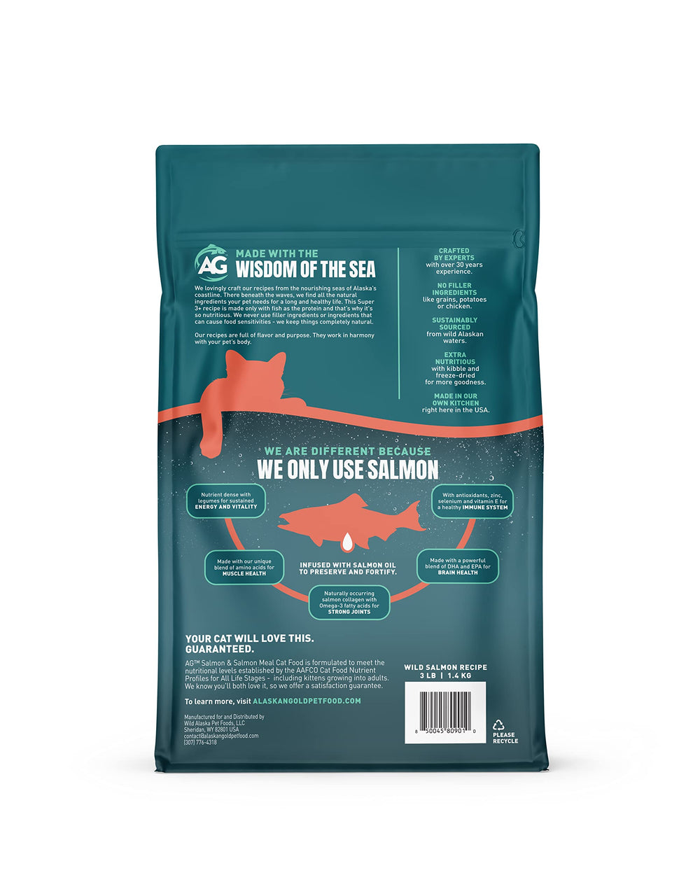 Alaskan Gold SUPER3+ freeze-dried salmon closeup highlights premium protein for cats.