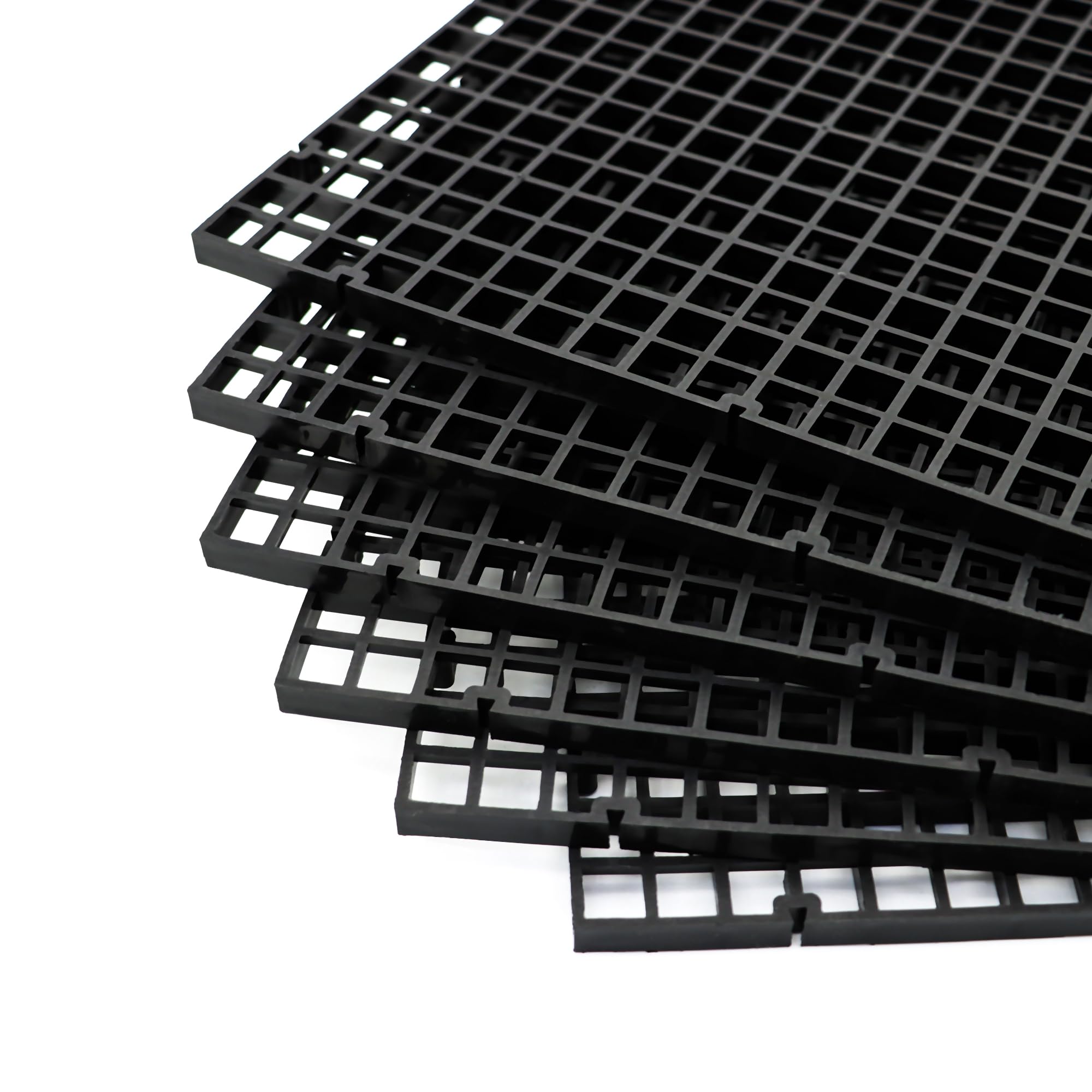 ALEGI dividers-flexible-fit showcase adjustable panels for custom tank layouts and peace among inhabitants.