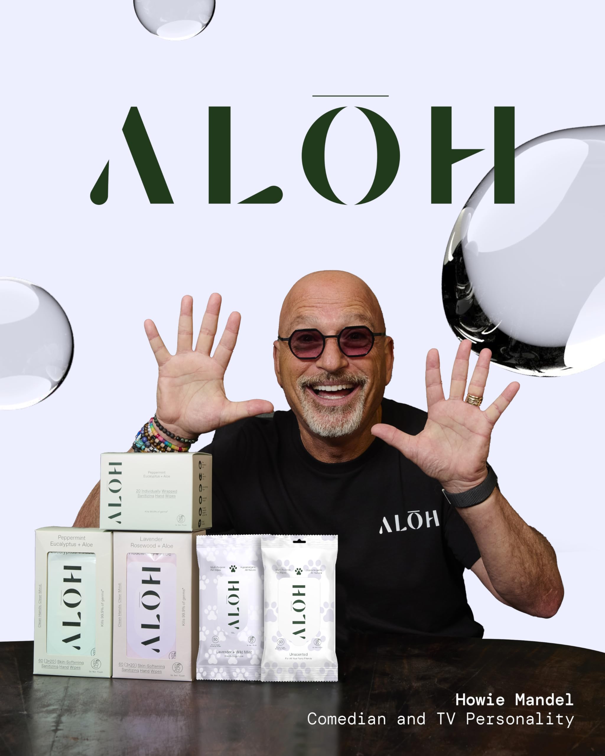 ALŌH hypoallergenic pet wipe close-up featuring Aloe Vera for skin hydration