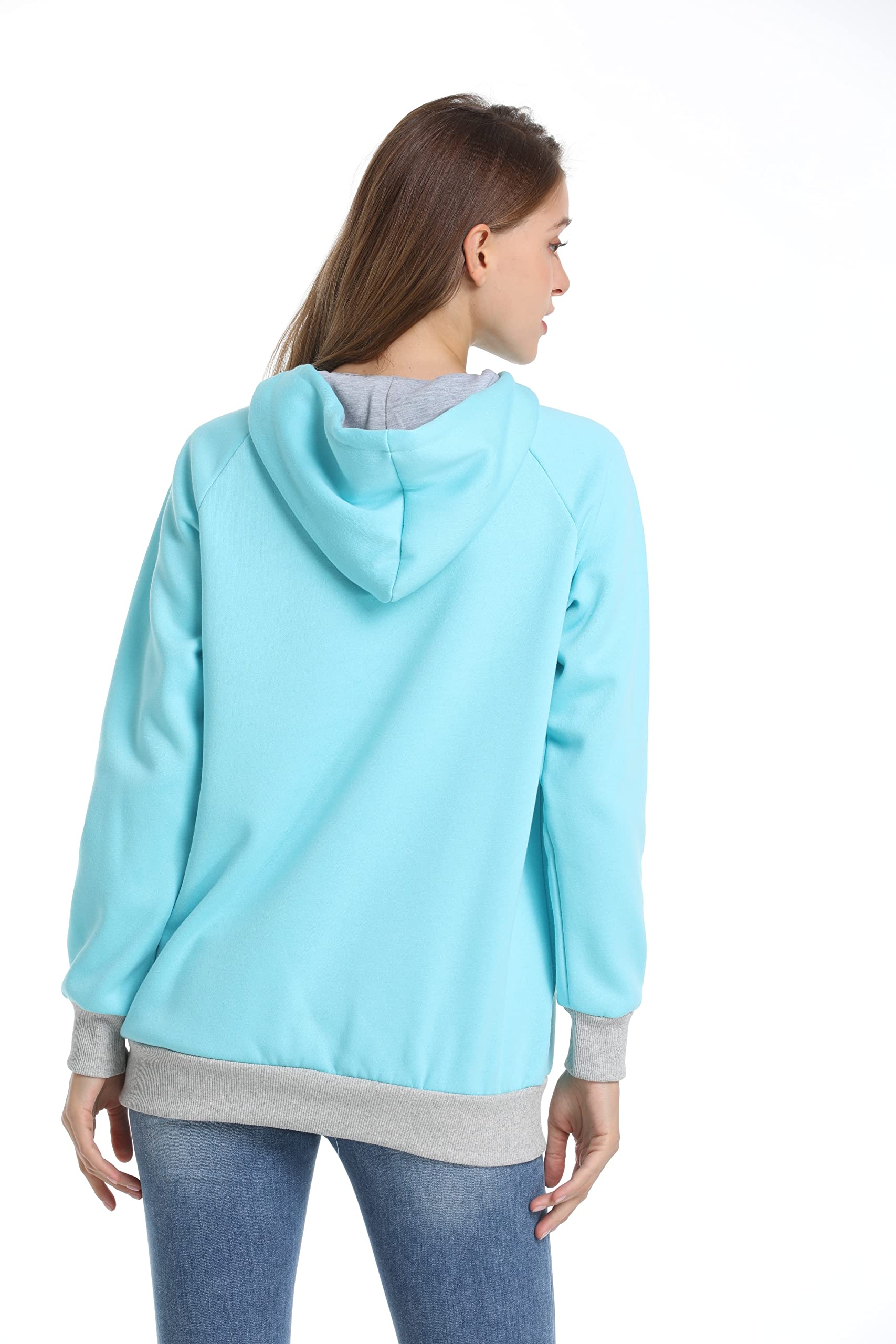 ALYC Cat Dog Carrier Hoodie side pocket detail offers convenient storage for keys and treats