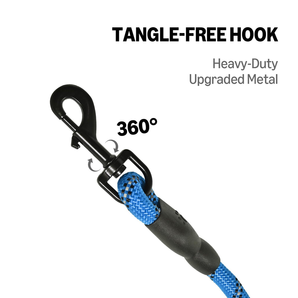Amazon Basics round dog leash blue 4ft handle demonstrates comfortable grip