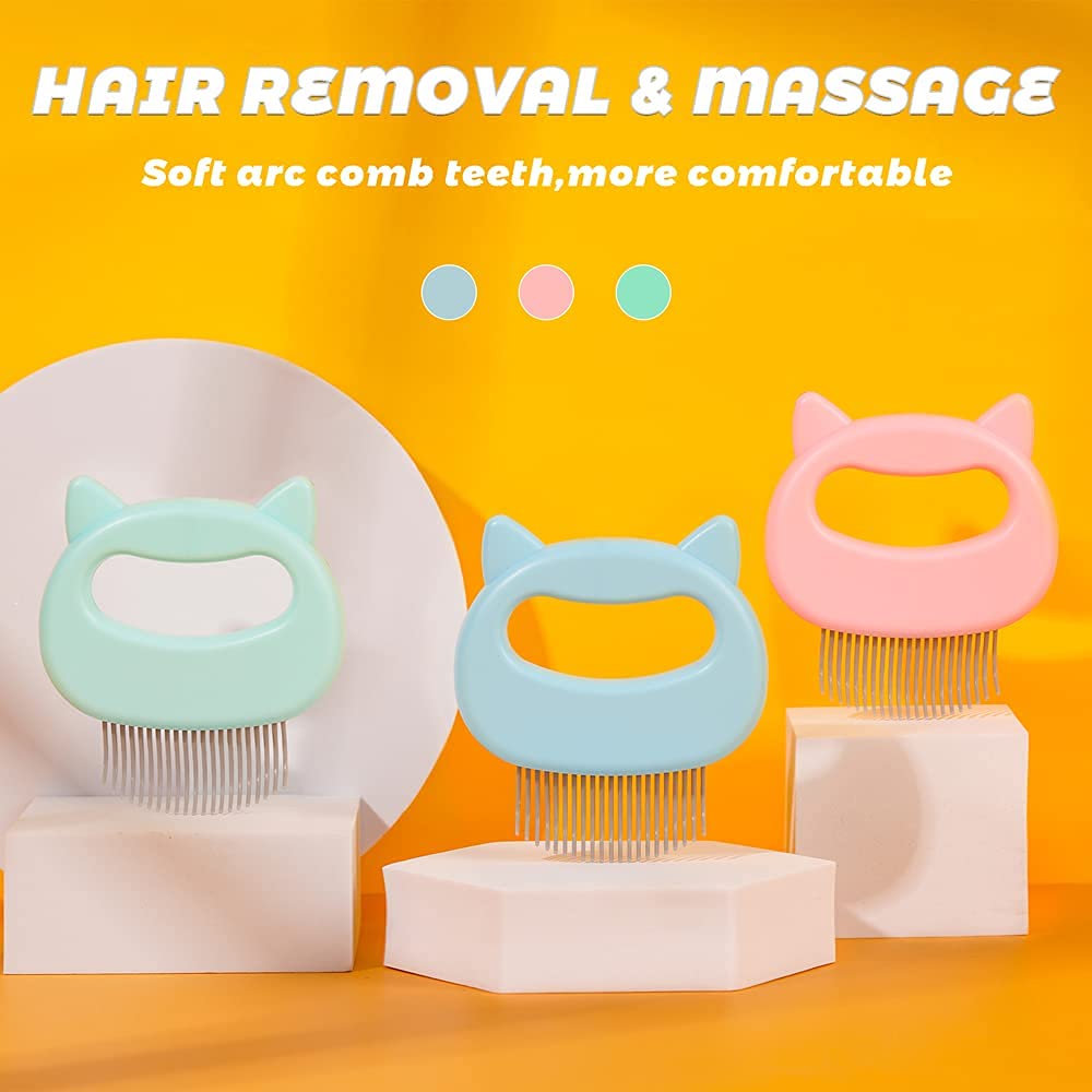 Ameliade Cat Comb close-up fur removal and detangling in action
