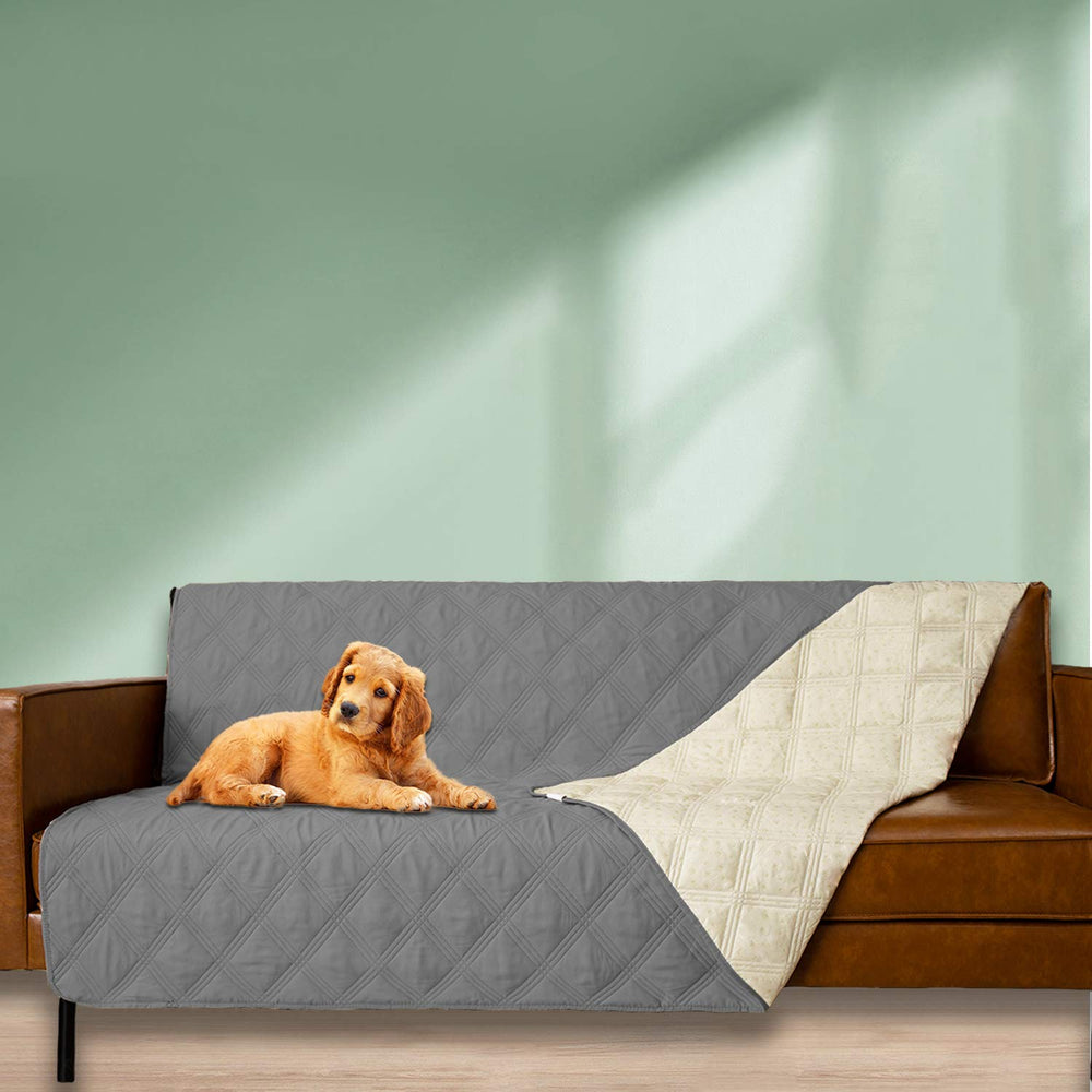 Ameritex Machine-washable bed cover simplifies quick cleanups.