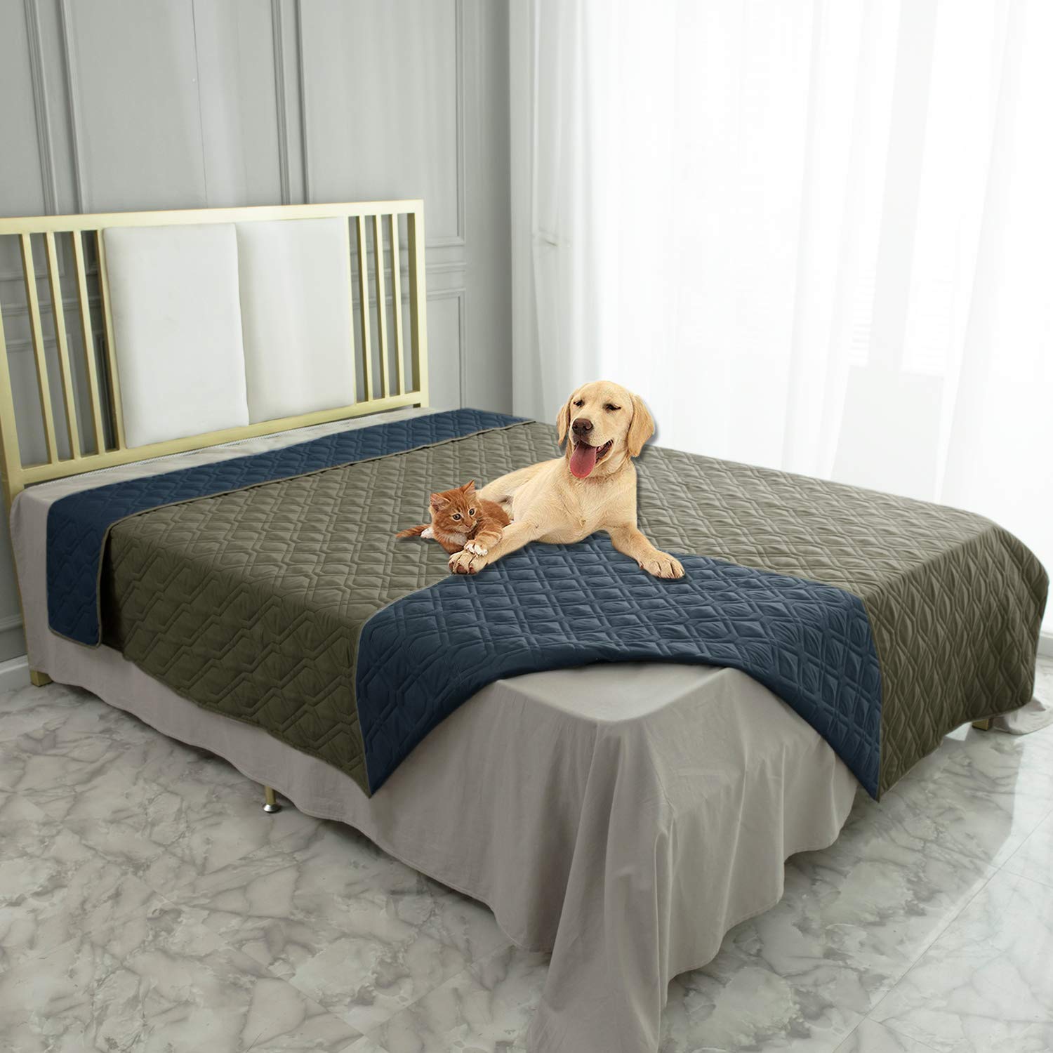 Ameritex pet-friendly cover ideal for families with dogs and kids