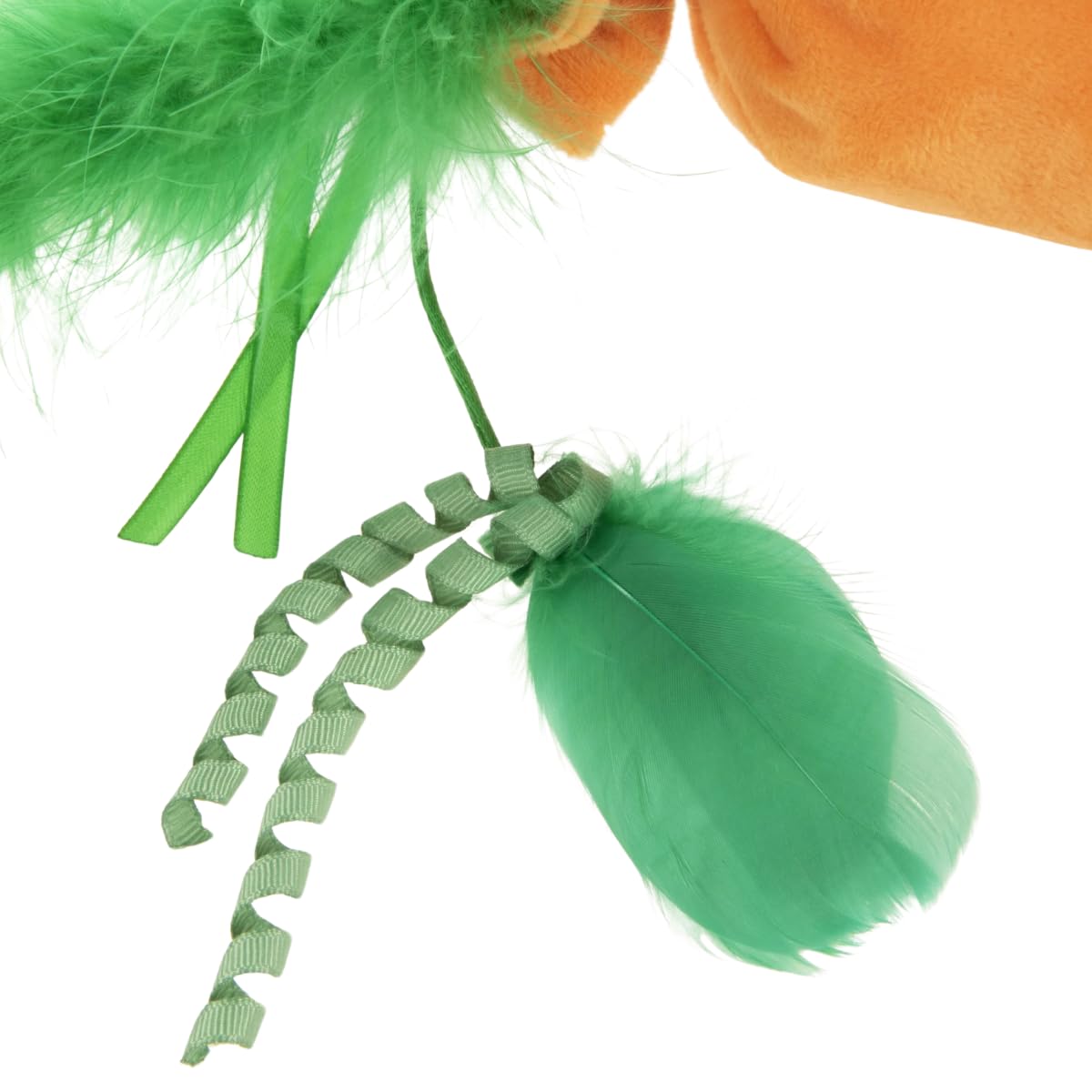 Amerizy Kolossal Karrot orange soft, durable plush supports gentle pawing and rough play.