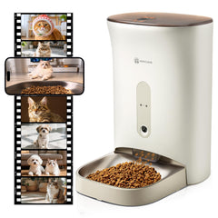 Amicura F1 Pro 2K camera view captures crisp pet footage for meal monitoring.