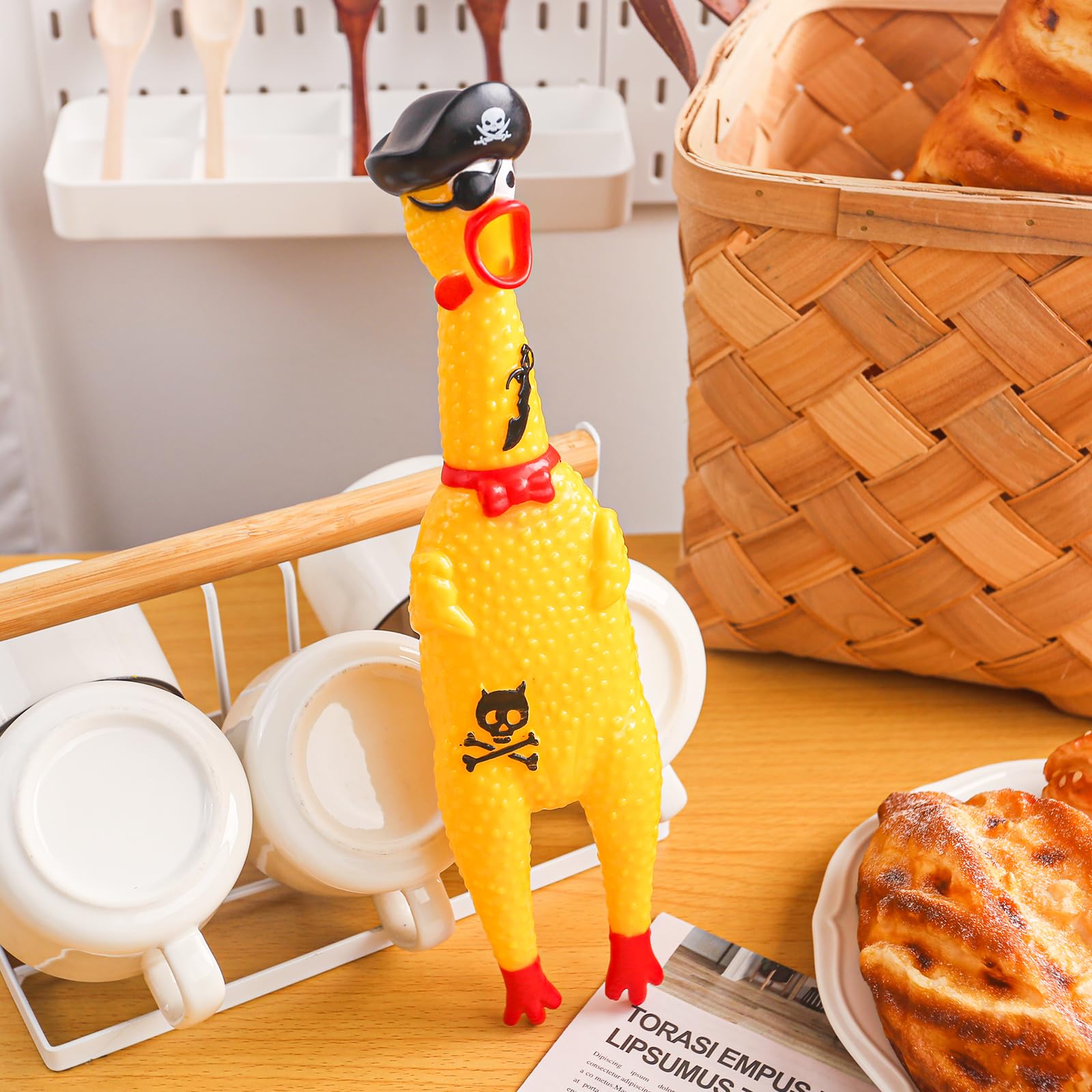 AMOR PRESENT squeaky chicken lets you vary sounds by squeezing parts.