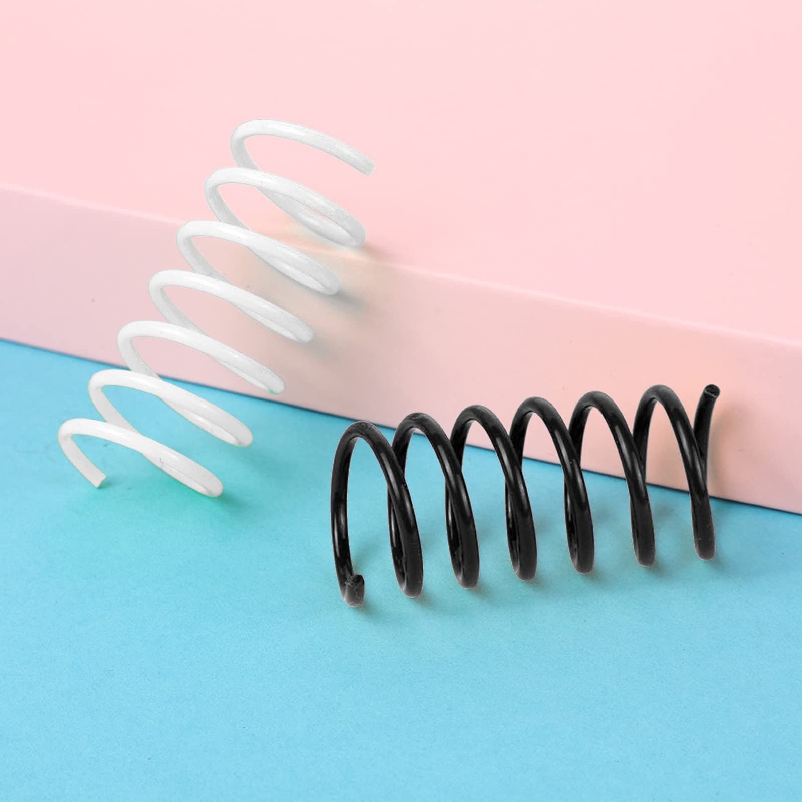 Andiker cat springs packaging shows a 12-piece set for versatile games.