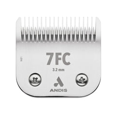 Andis 72600 UltraEdge blade carbonized steel; long edge life and precise 1/8-inch cuts.