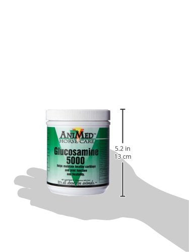ANIMED Horse Glucosamine 5000 pour demonstrates easy-dose use for daily supplementation.