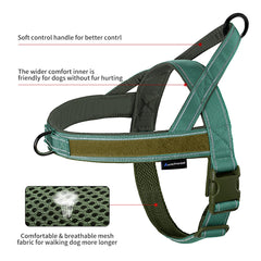 Annchwool No-Pull Harness Green XL front-strap detail showing anti-pull design in action.