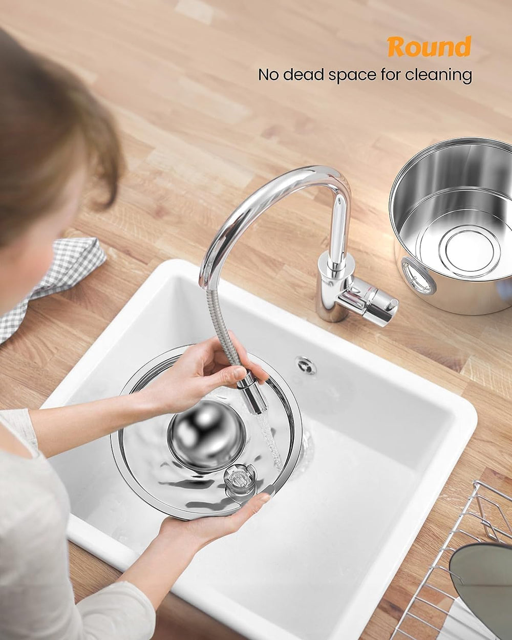 AONBOY fountain image highlighting easy-cleaning and included accessories.