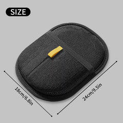 Apanbar Furhero Mitt cleans pet hair from furniture efficiently