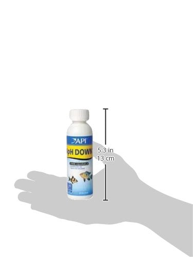 API pH DOWN supports thriving fish with gentle pH adjustment.