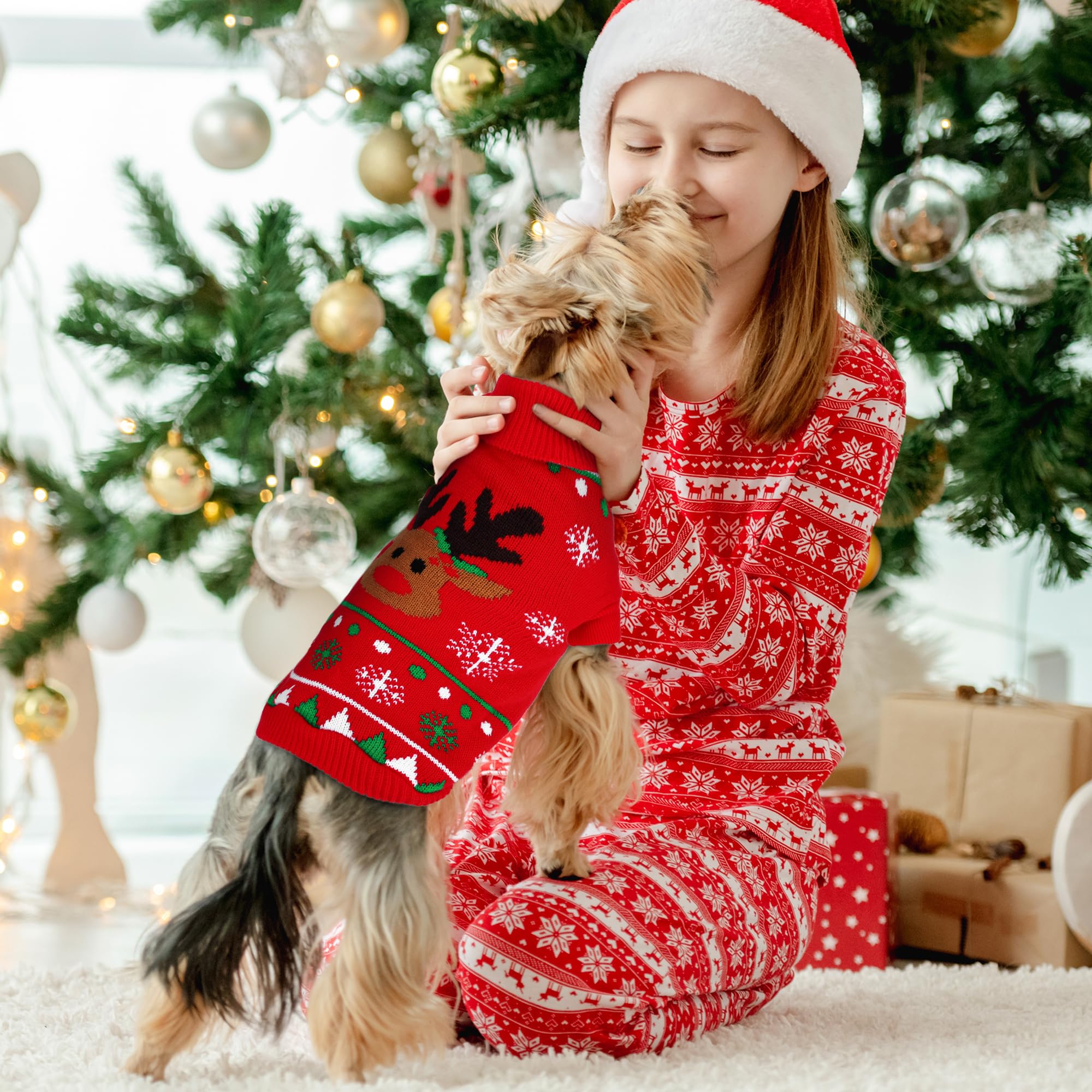 Apoway Christmas vest in red, green, and white for festive style