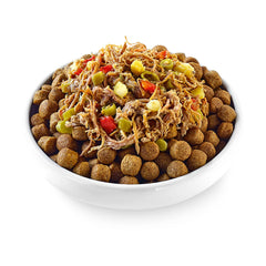 Applaws Taste Toppers beef close-up chunks—real protein boosts flavor and texture.