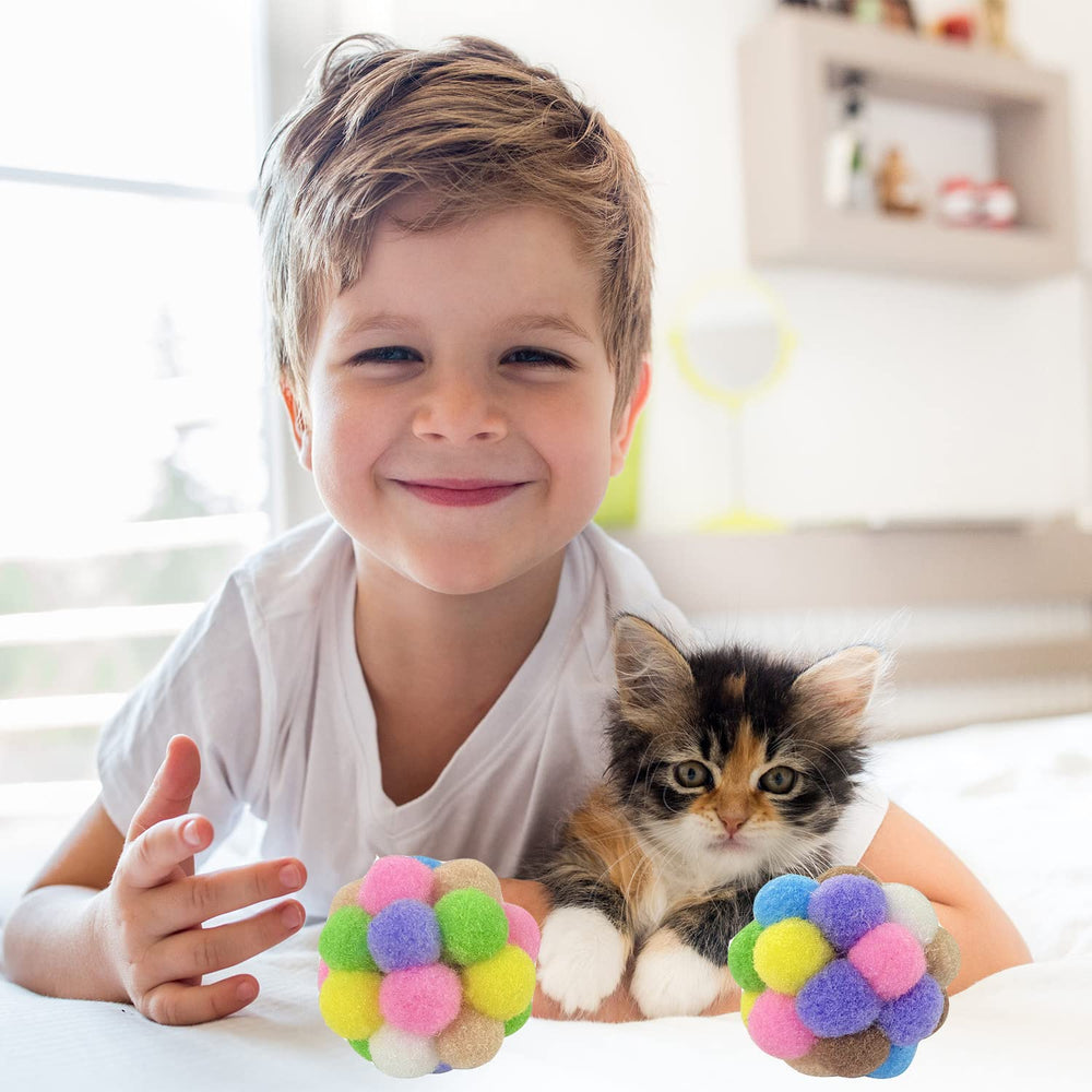 AQSXO cat-ball gift set offers playful joy for cats and owners.