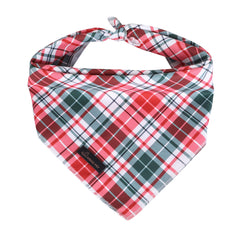 Aring Pet Christmas bandana in red on a dog for festive photos