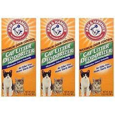 Arm & Hammer Cat Litter Deodorizer Powder dusting the litter area after scooping illustrates first day freshness