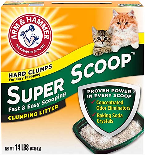 Arm & Hammer Super Scoop Litter bag close-up highlights 14lb packaging and convenient use
