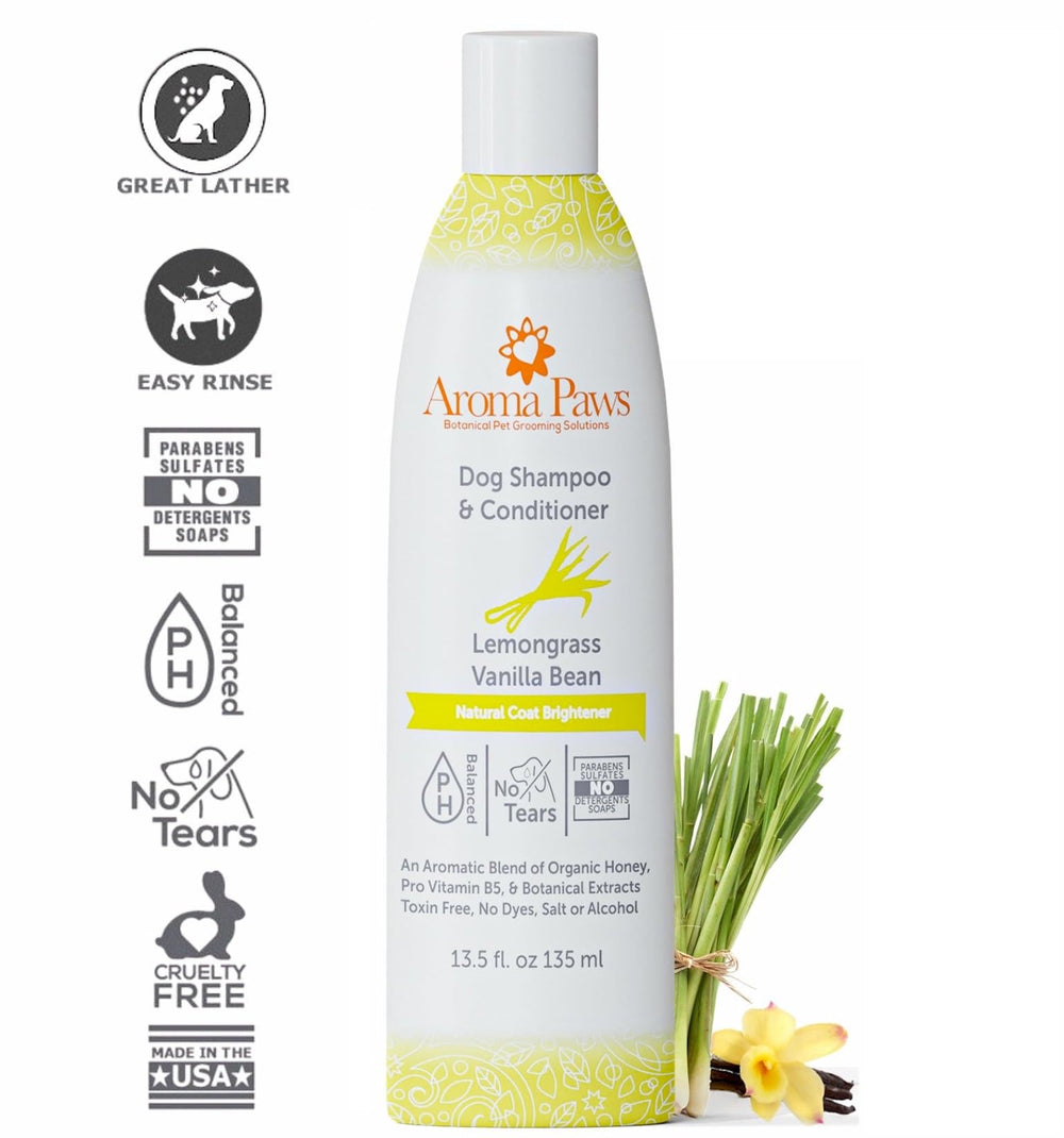 Aroma Paws shampoo label detail highlights pH-balanced care.