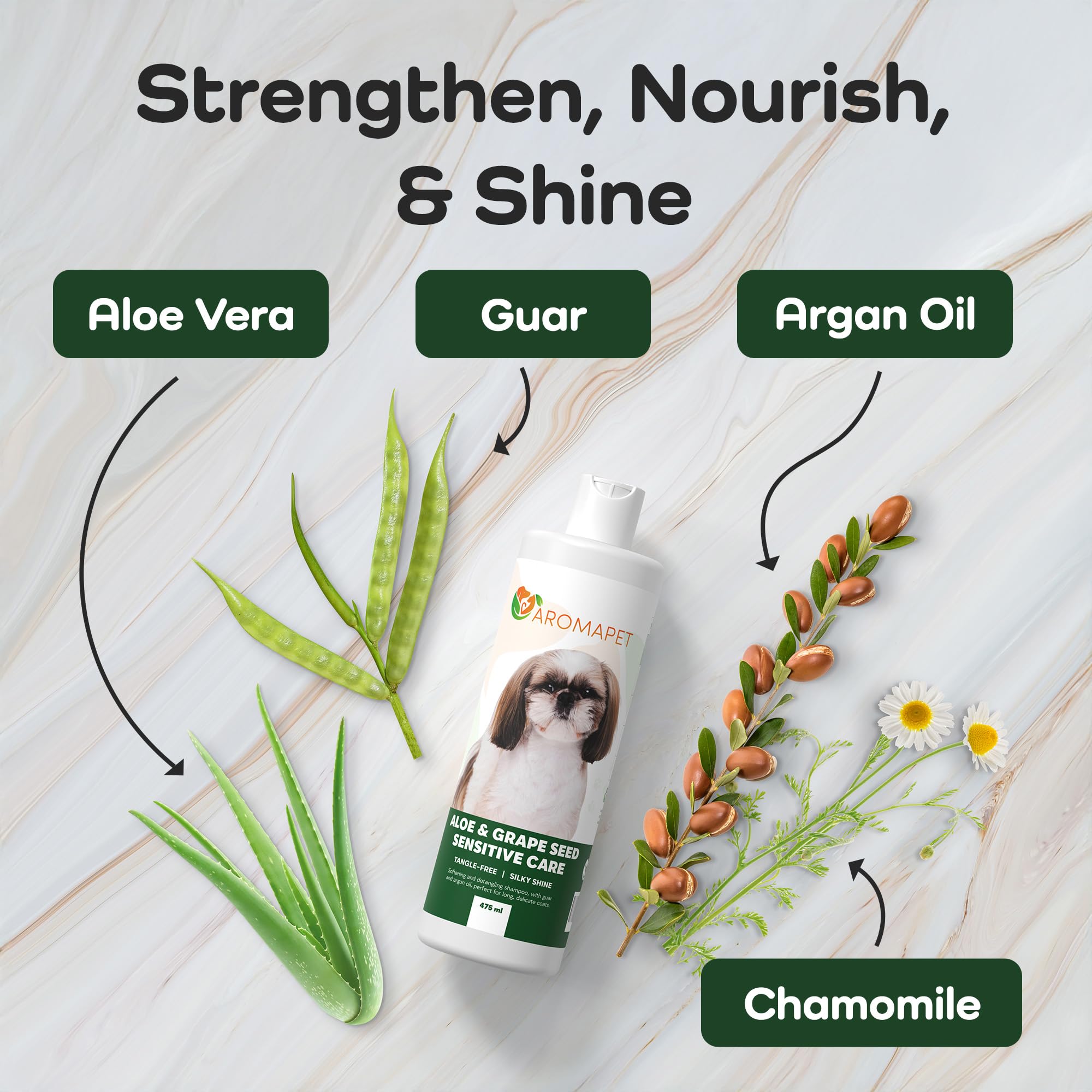 AROMAPET Sensitive Care bottle highlights deodorizing scent for lasting freshness.