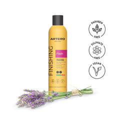 Artero Flash Shine spray nozzle shows easy, even application for a silky coat.