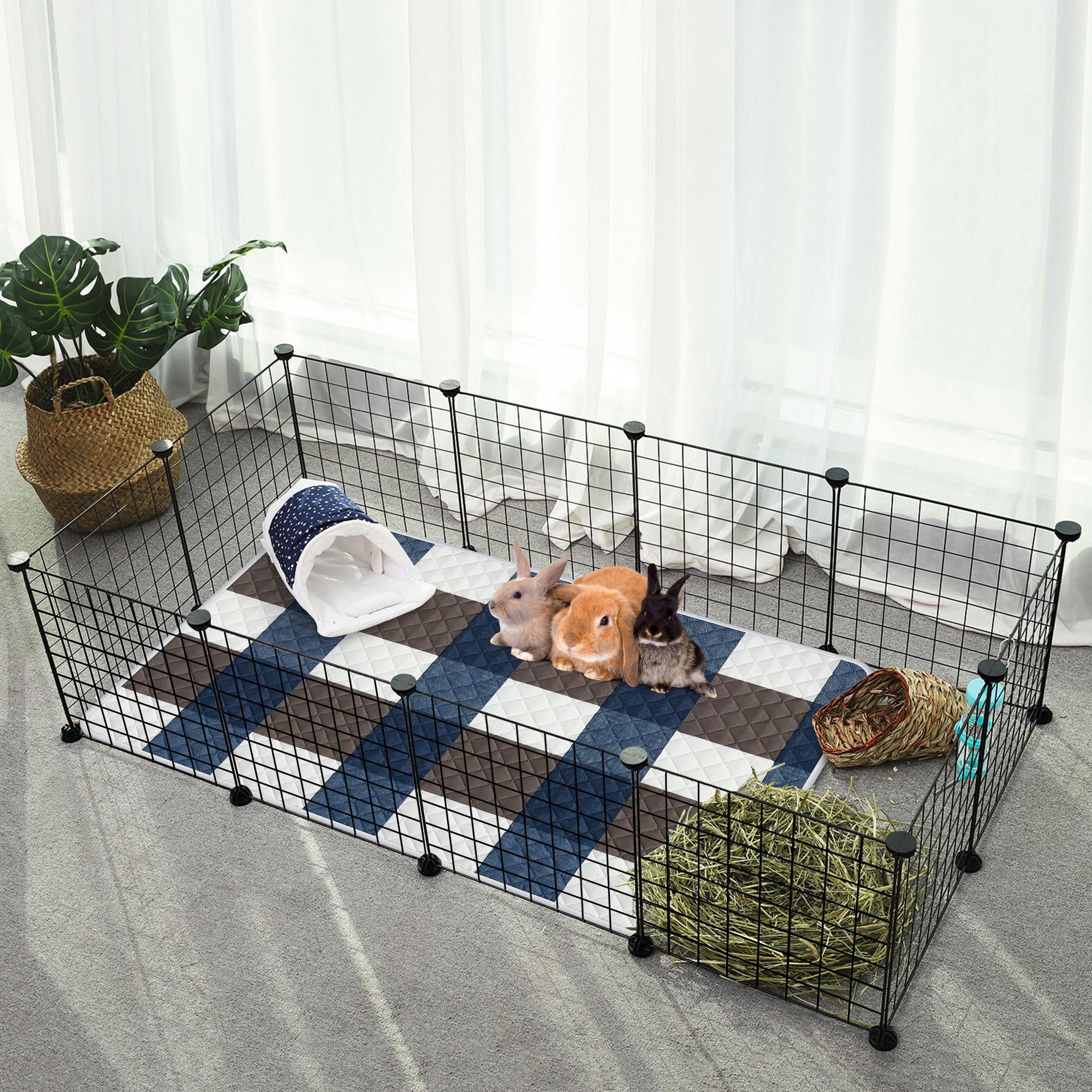 AUDFA absorbent small-animal bedding protects floors and feet