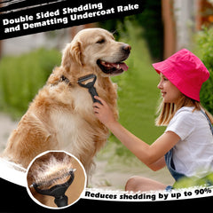 Augwind flea comb with fine teeth removes debris and keeps coats tidy.