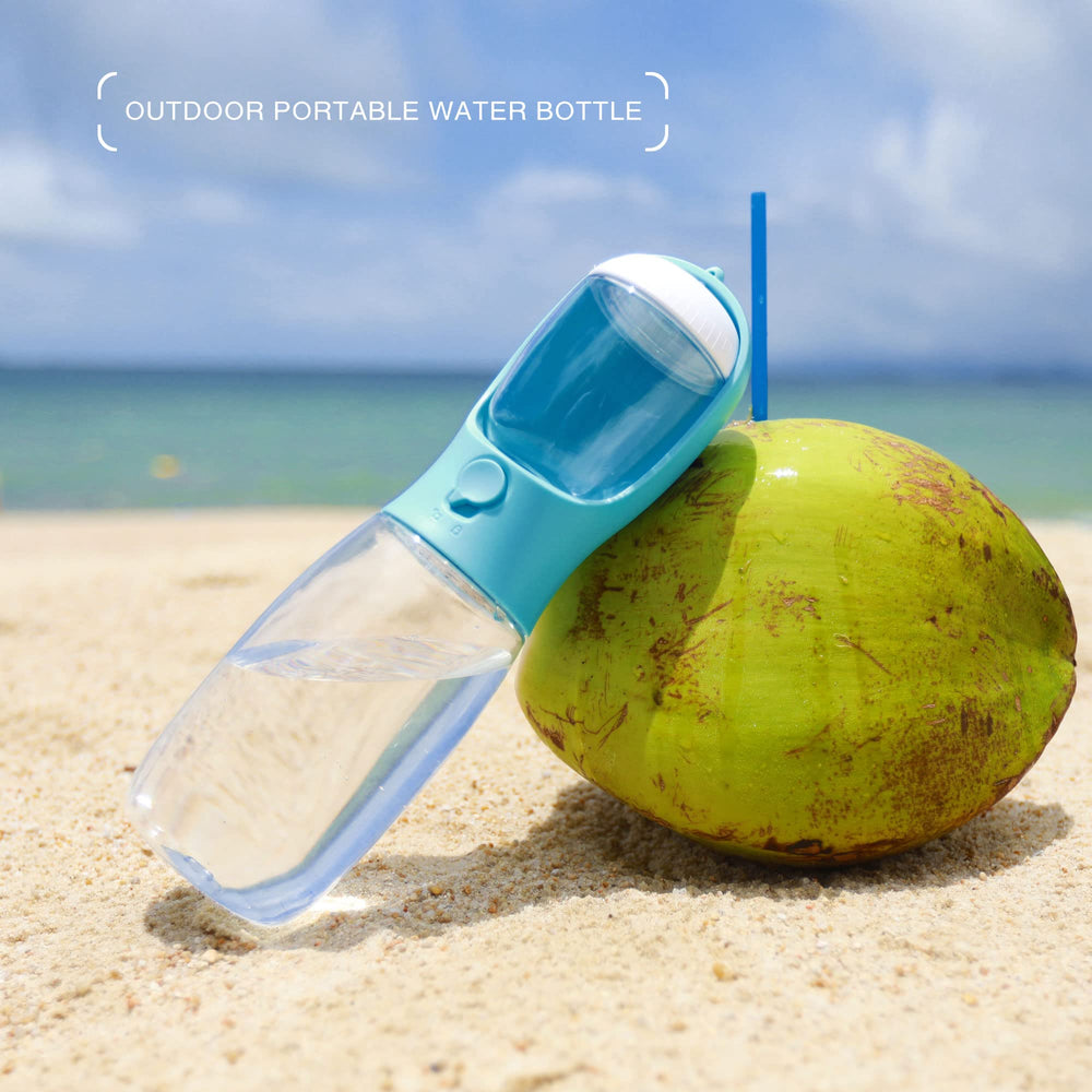 AVELORA water bottle with food compartment ready for snacks on hikes.