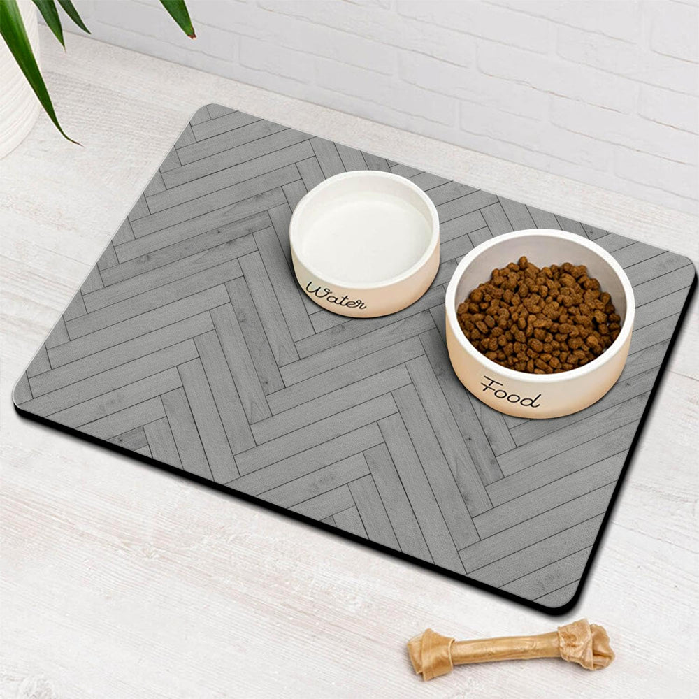 Ayiashiab dog-food-mat-absorbent demonstrates quick spill absorption and stain resistance.