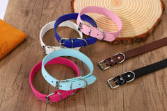 Azinoo brown leather collar closeup; soft texture reduces chafing.