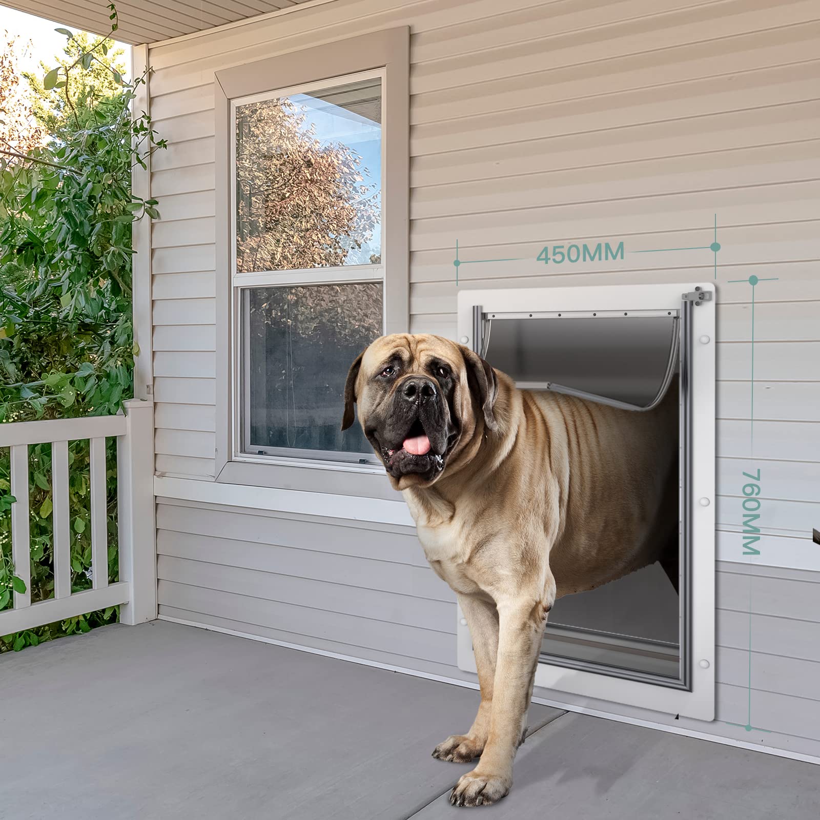 Baboni metal closing panel keeps the door secure when closed.