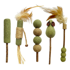 BAIRUYAO catnip-silvervine lollipops design variety invites interactive play.