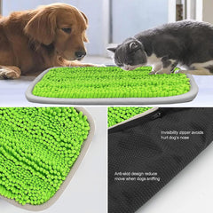 Bakumon Snuffle Mat green with hidden snacks fosters searching behavior.