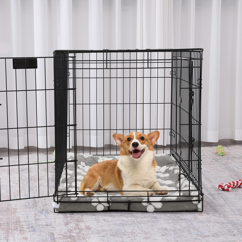 BALAPET plush velvet crate liner transforms crate time into cozy moments.