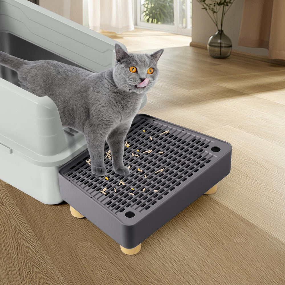 Bartuke ramp aiding kittens and elderly cats to enter the litter box comfortably