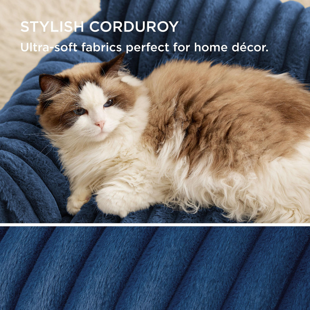 Bedsure cat couch removable cover allows easy machine-wash cleaning after paws and shedding.