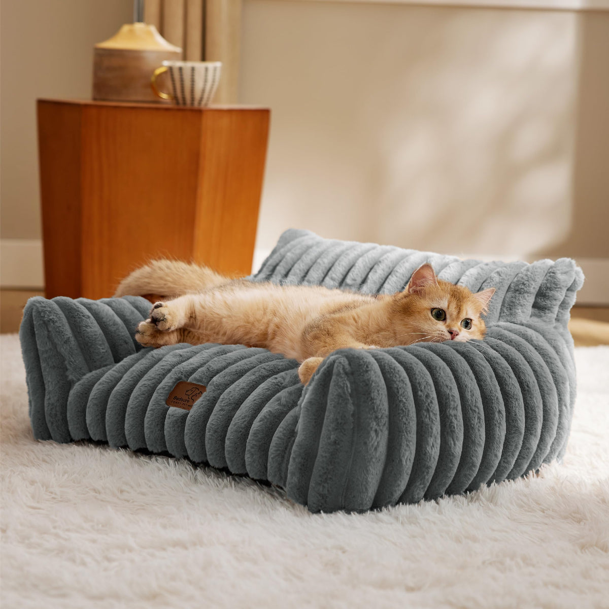 Bedsure cute cat couch soft-faux-fur closeup shows plush warmth for cozy cat naps
