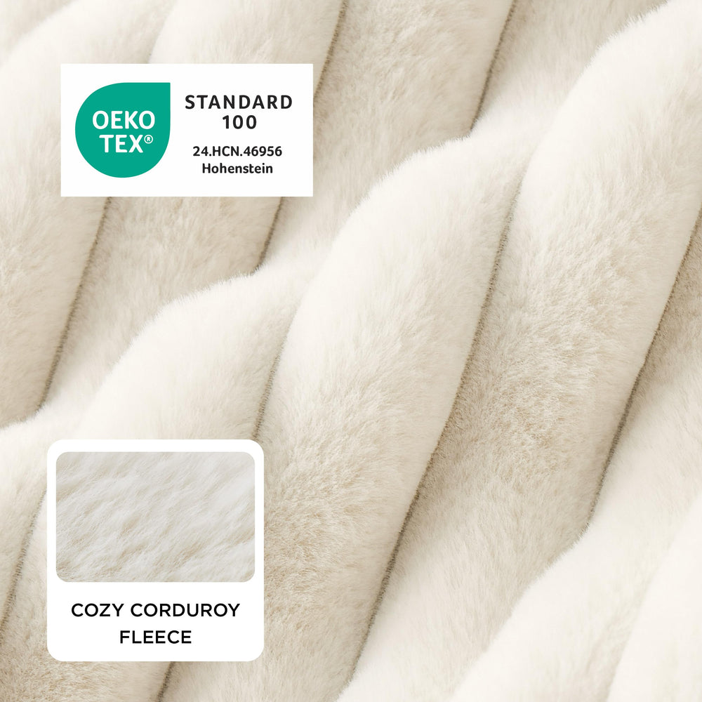 Bedsure dog bed supportive-sides-closeup shows plush neck support for peaceful naps.