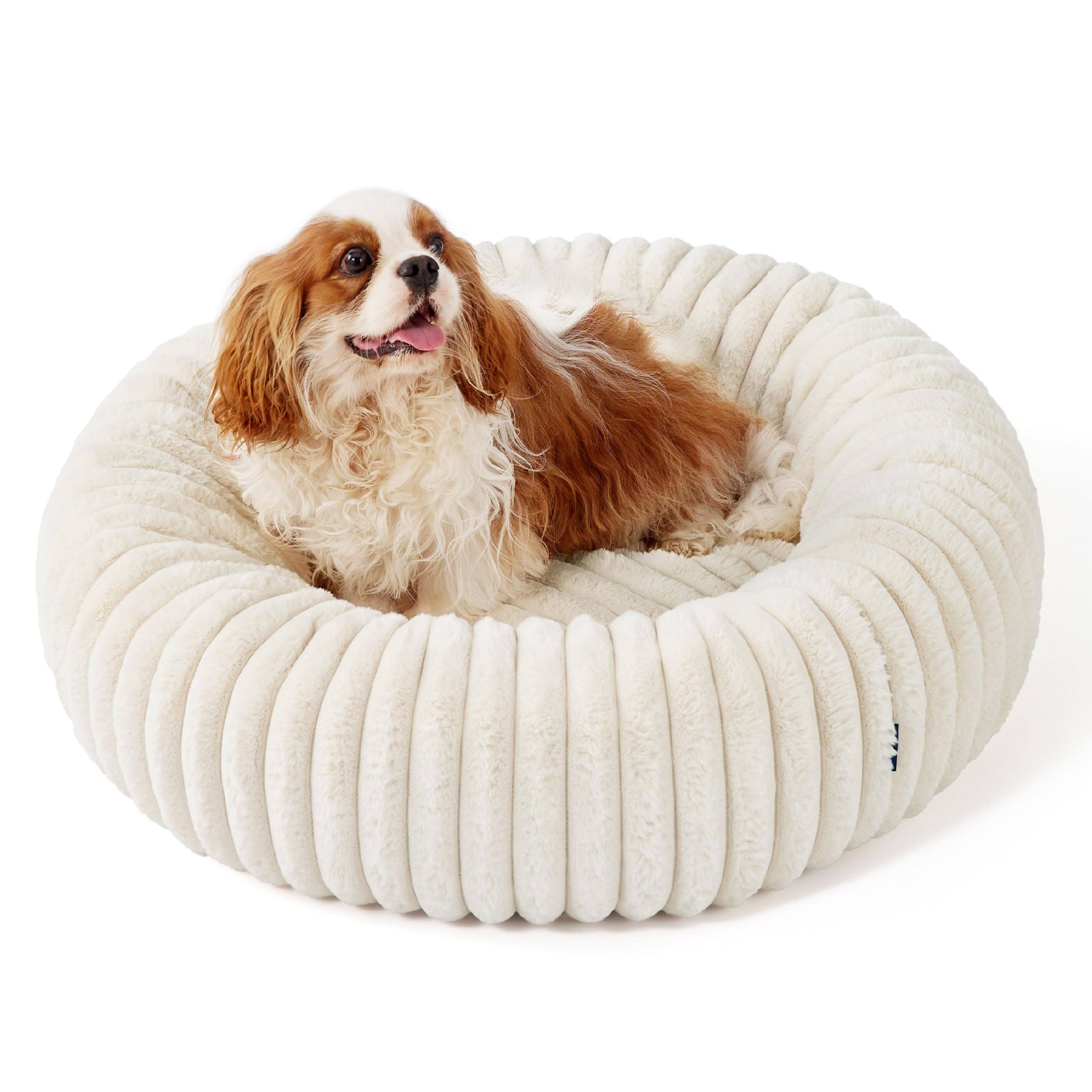Bedsure Donut Dog Bed machine-washable cover simplifies maintenance.