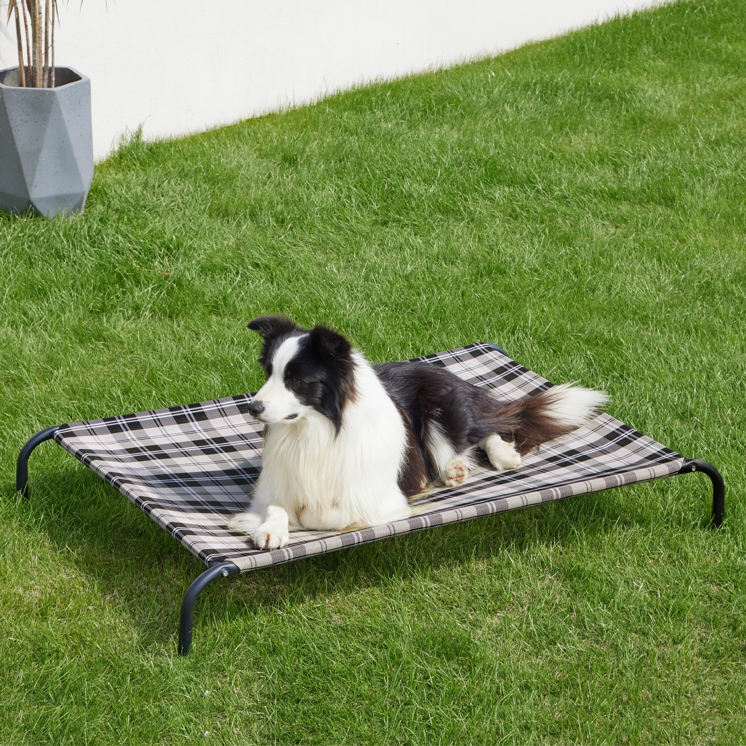 Bedsure easy-clean cooling dog bed ready for tap-water cleaning and simple maintenance