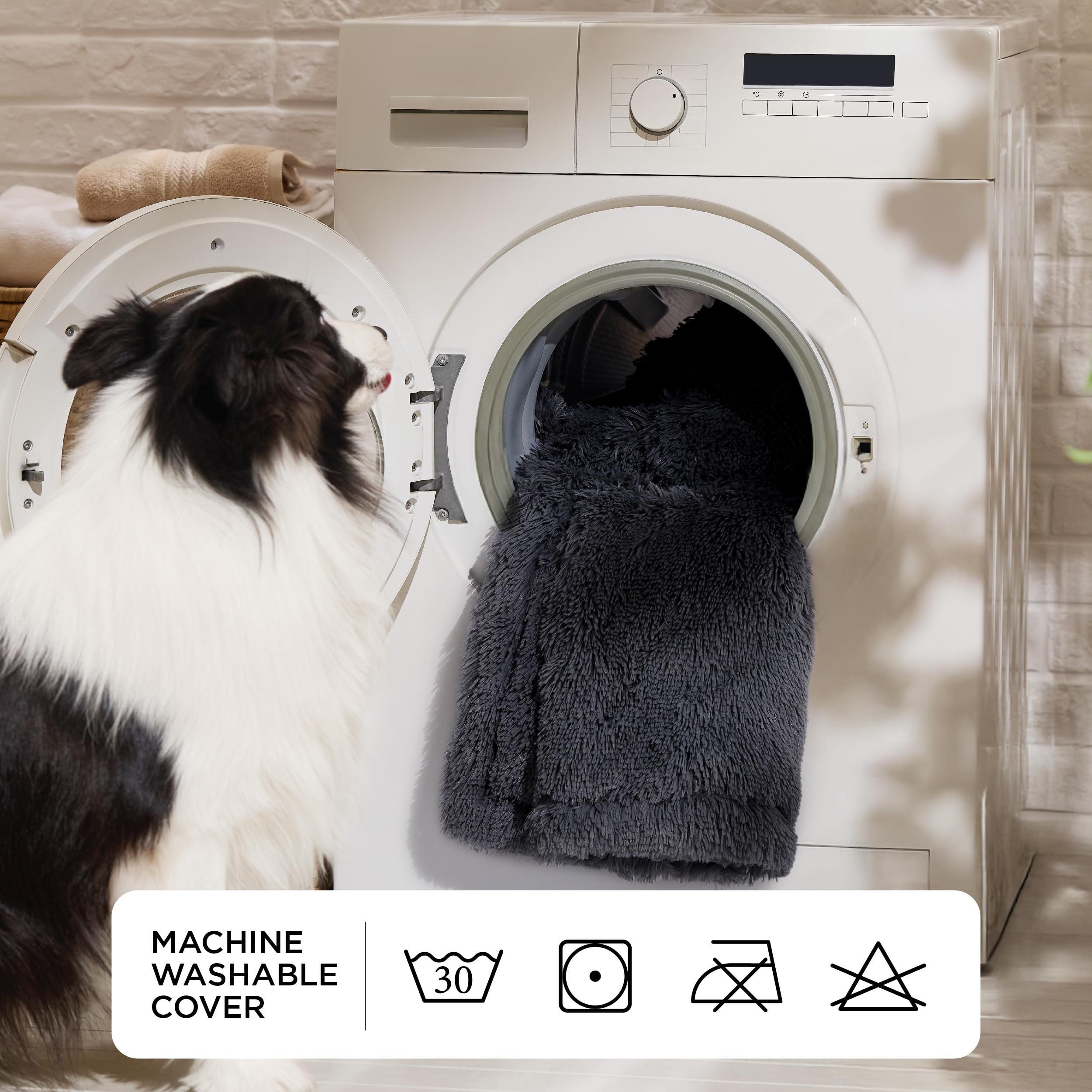 Bedsure machine-washable cover simplifies cleaning and care.