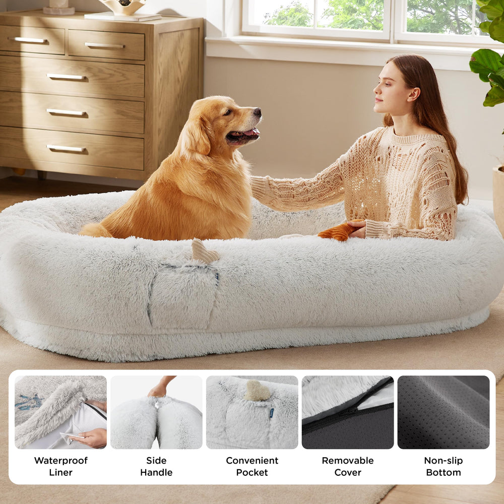 Bedsure side pocket and handles for convenient storage.