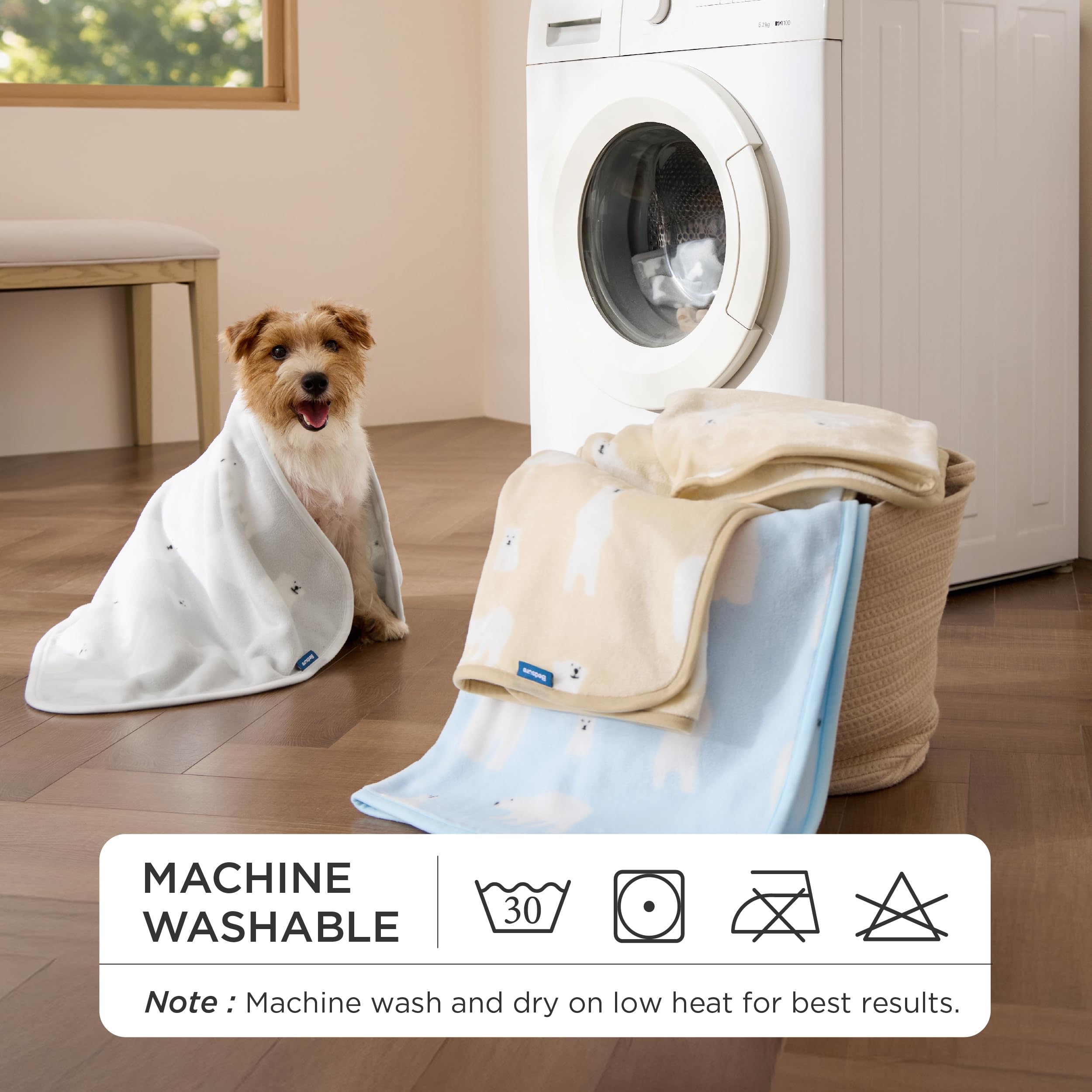 Bedsure machine-washable blanket for easy cleanup after paws.