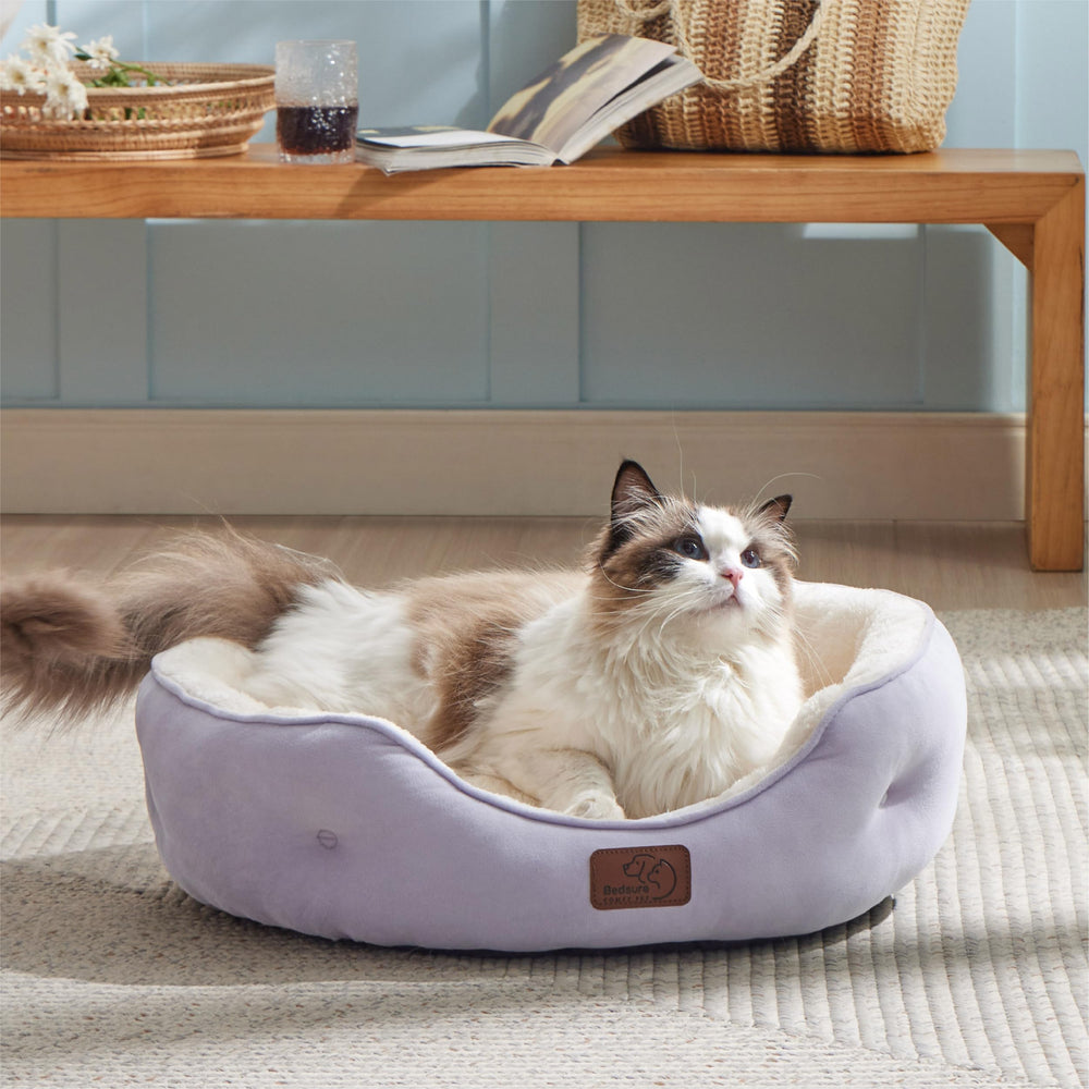 Bedsure Misty Lilac bed in use with small dog and kitten for cozy rest
