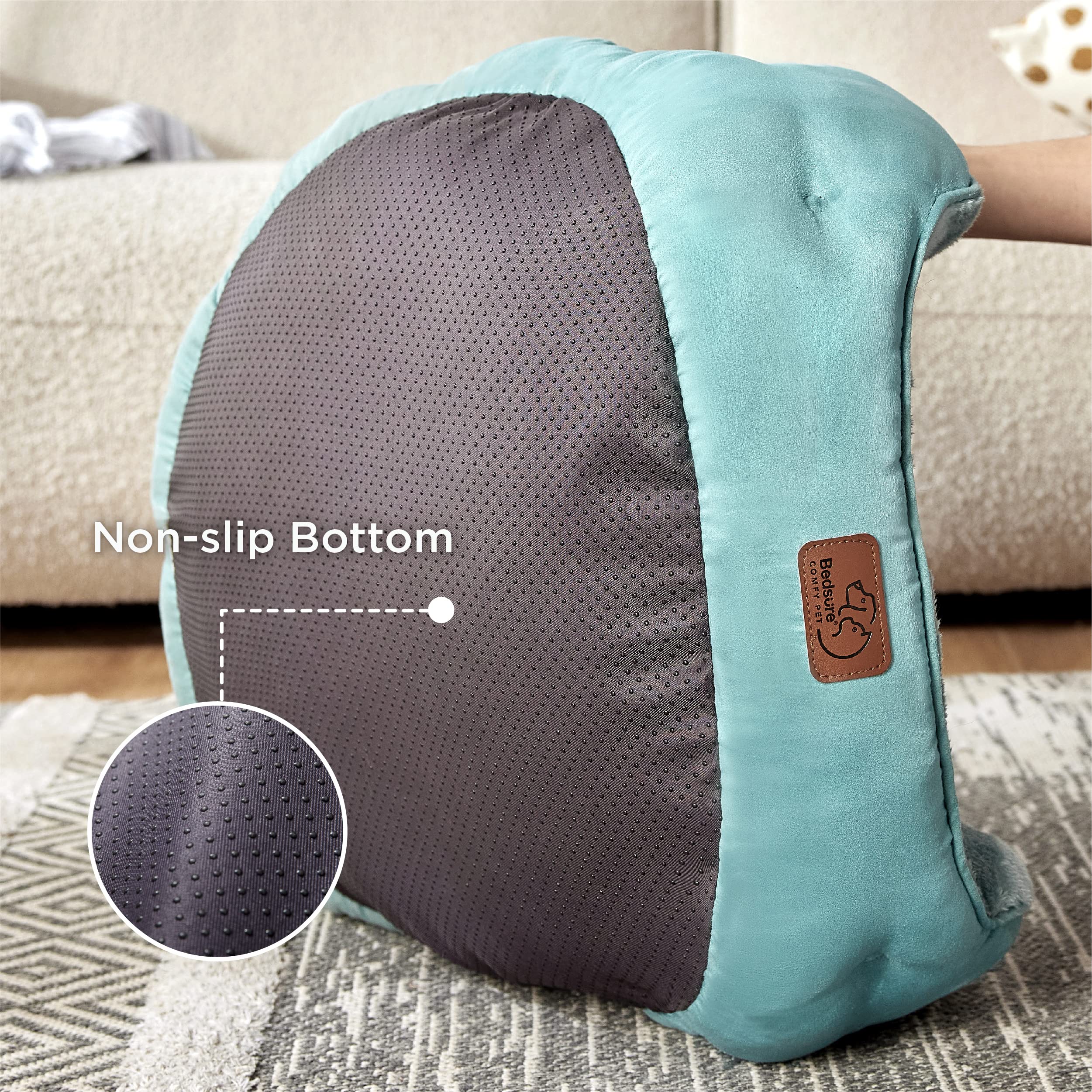 Bedsure pet bed highlighting ultra-soft filling for comfortable naps.