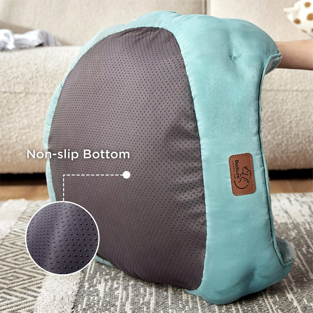 Bedsure pet bed highlighting ultra-soft filling for comfortable naps.